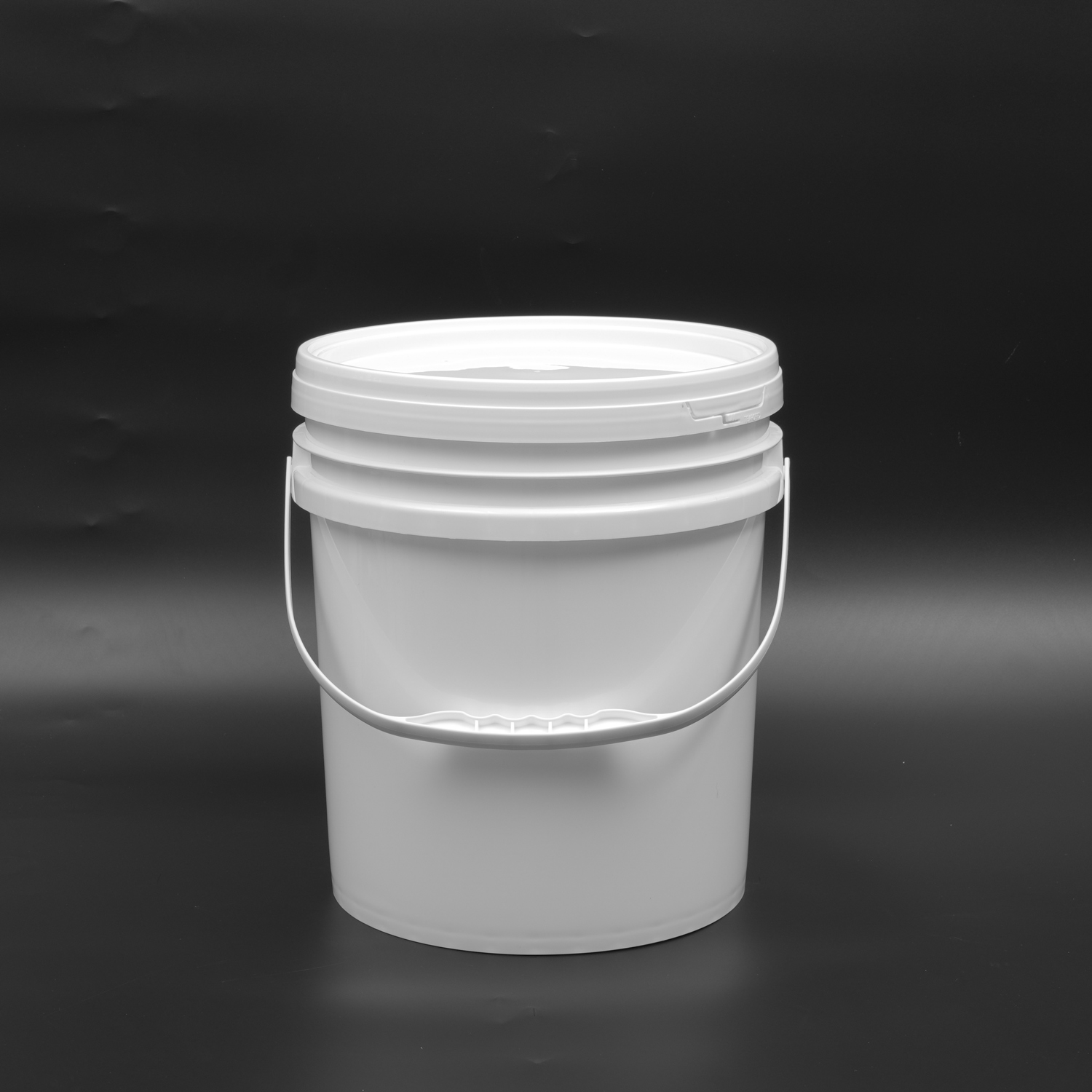 Thùng nhựa dính 18L sử dụng Thương dính cho Silicone/PU/MS để xây dựng để xây dựng